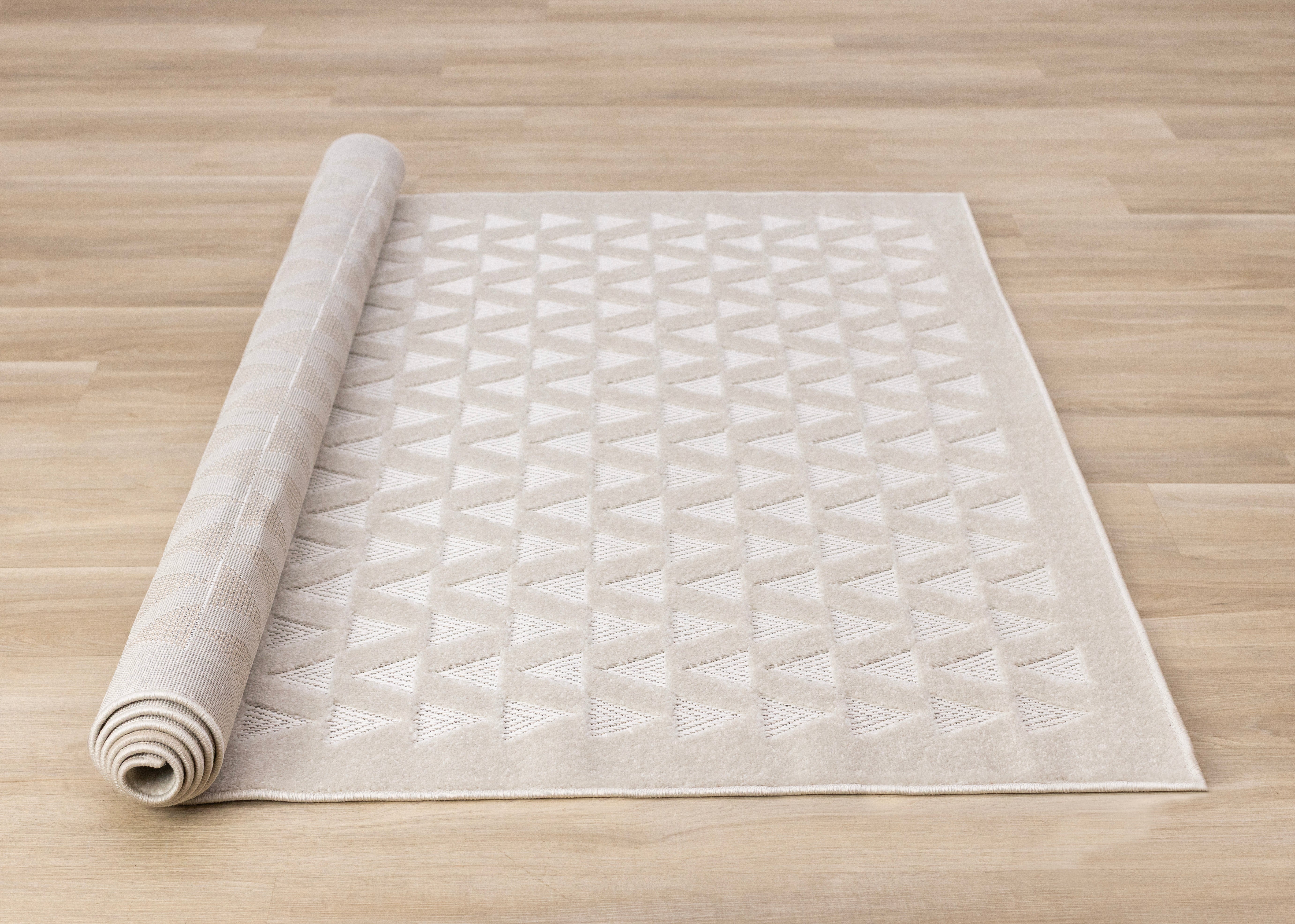 Alta White Rowed Triangles Design Rug