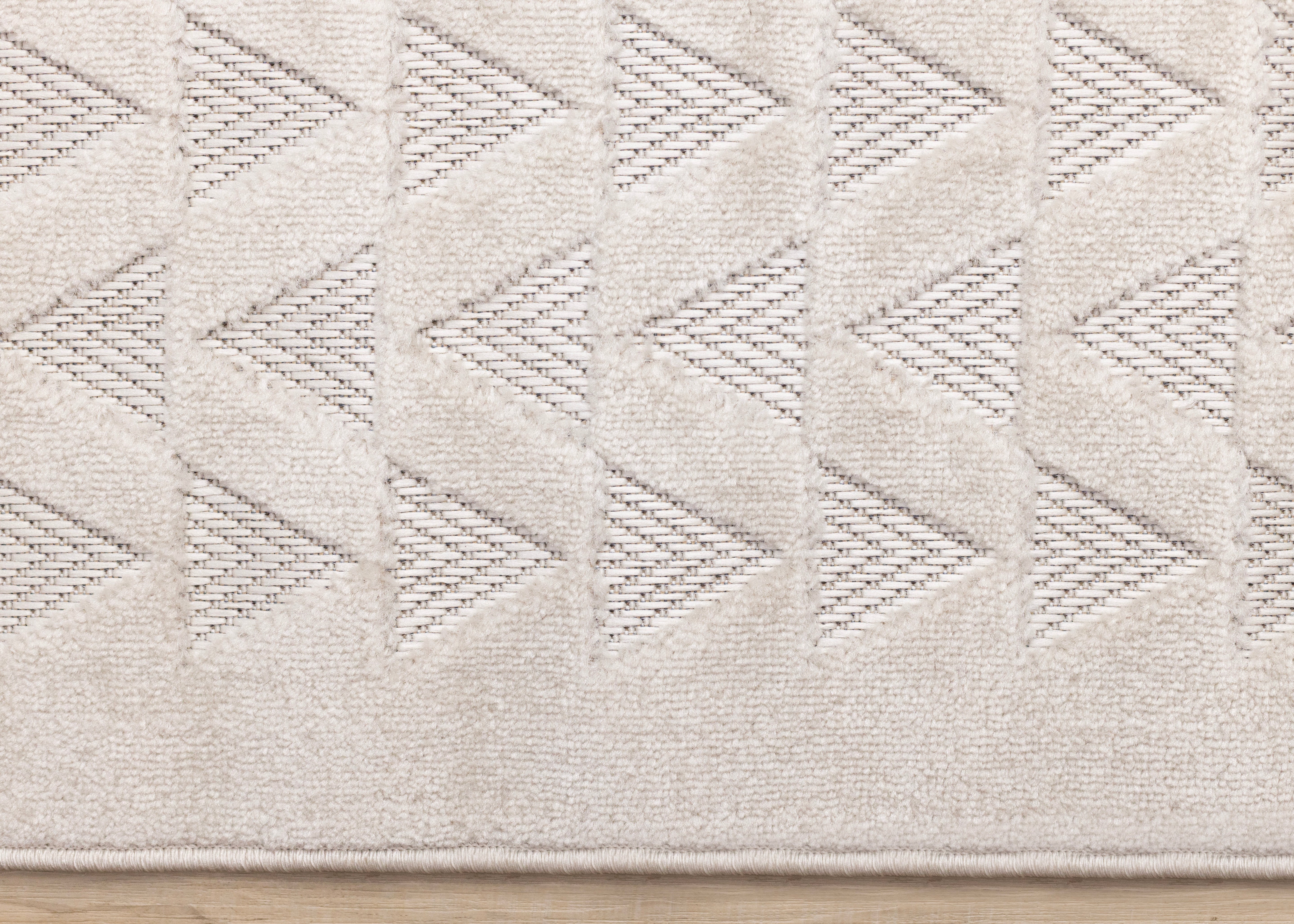 Alta White Rowed Triangles Design Rug