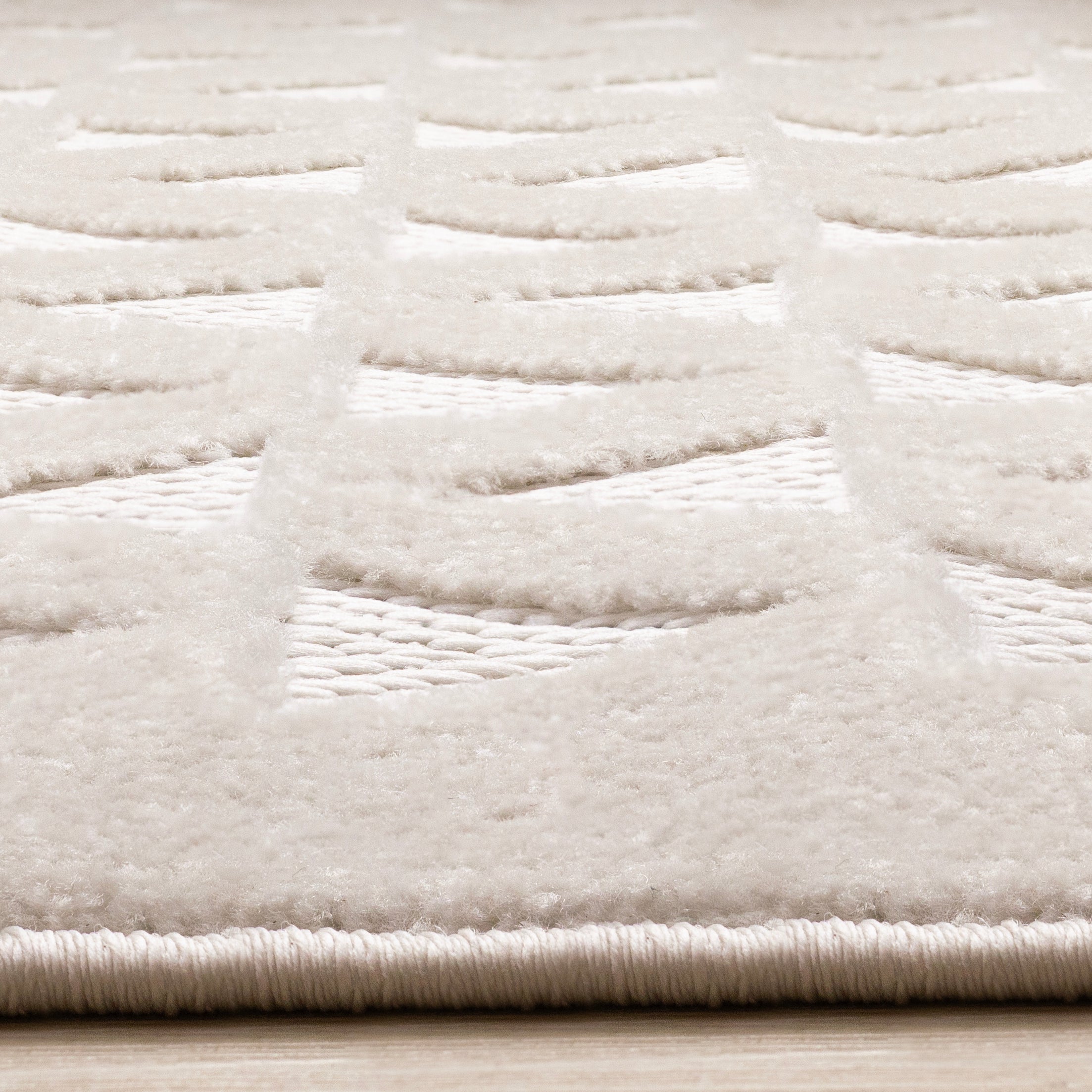 Alta White Rowed Triangles Design Rug