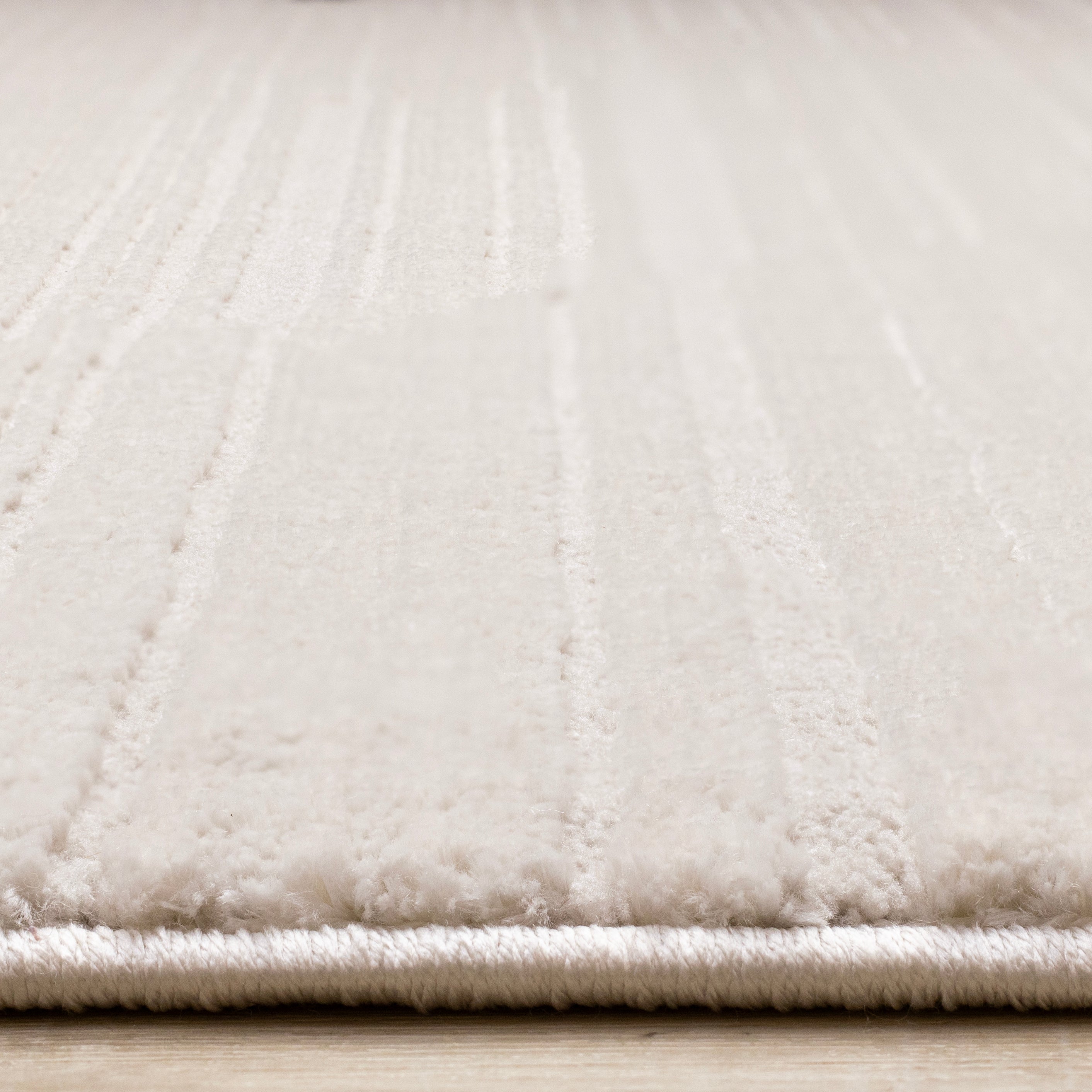 Ellington Beige Subtle Diamond Pattern Rug