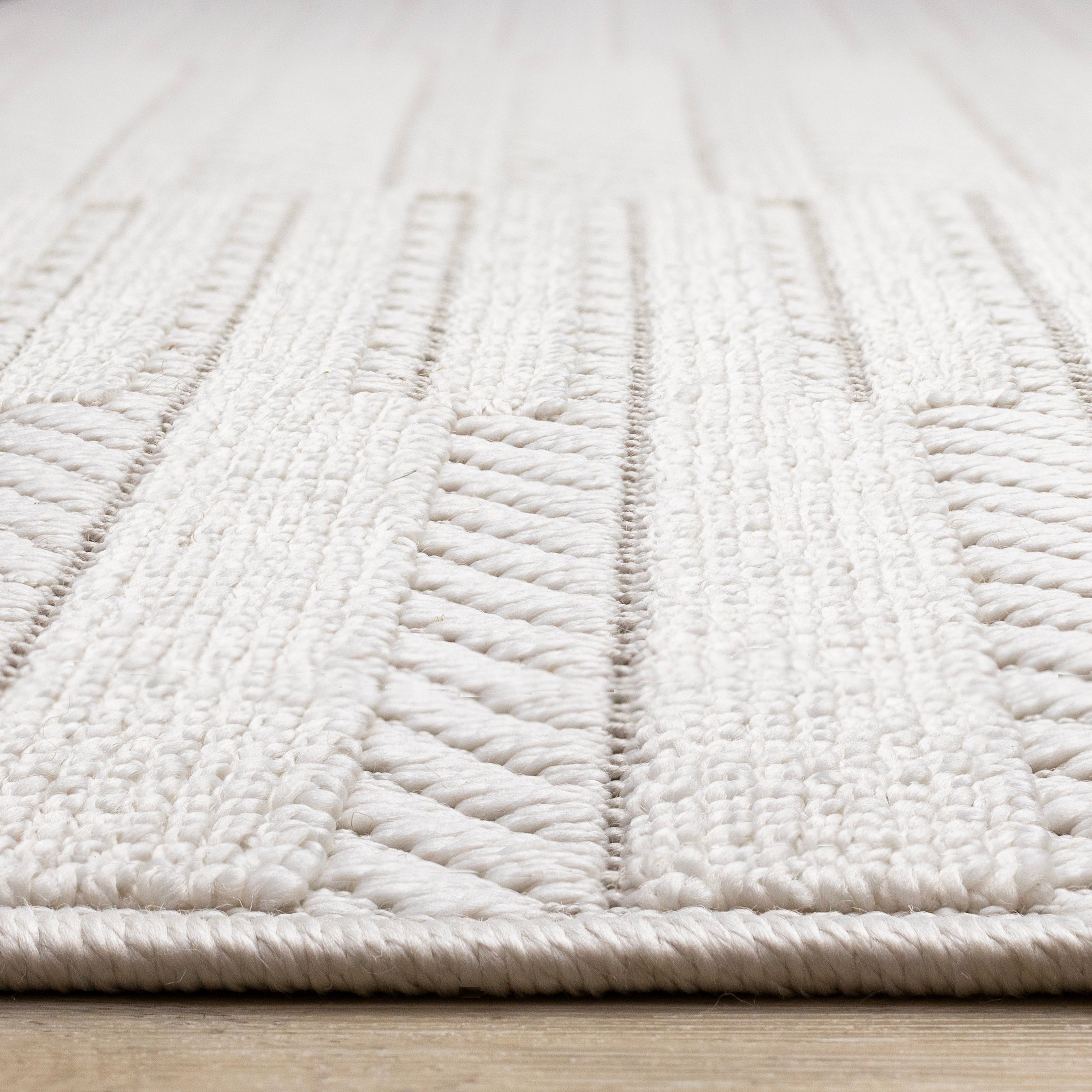 Isla White Striped Columns Rug
