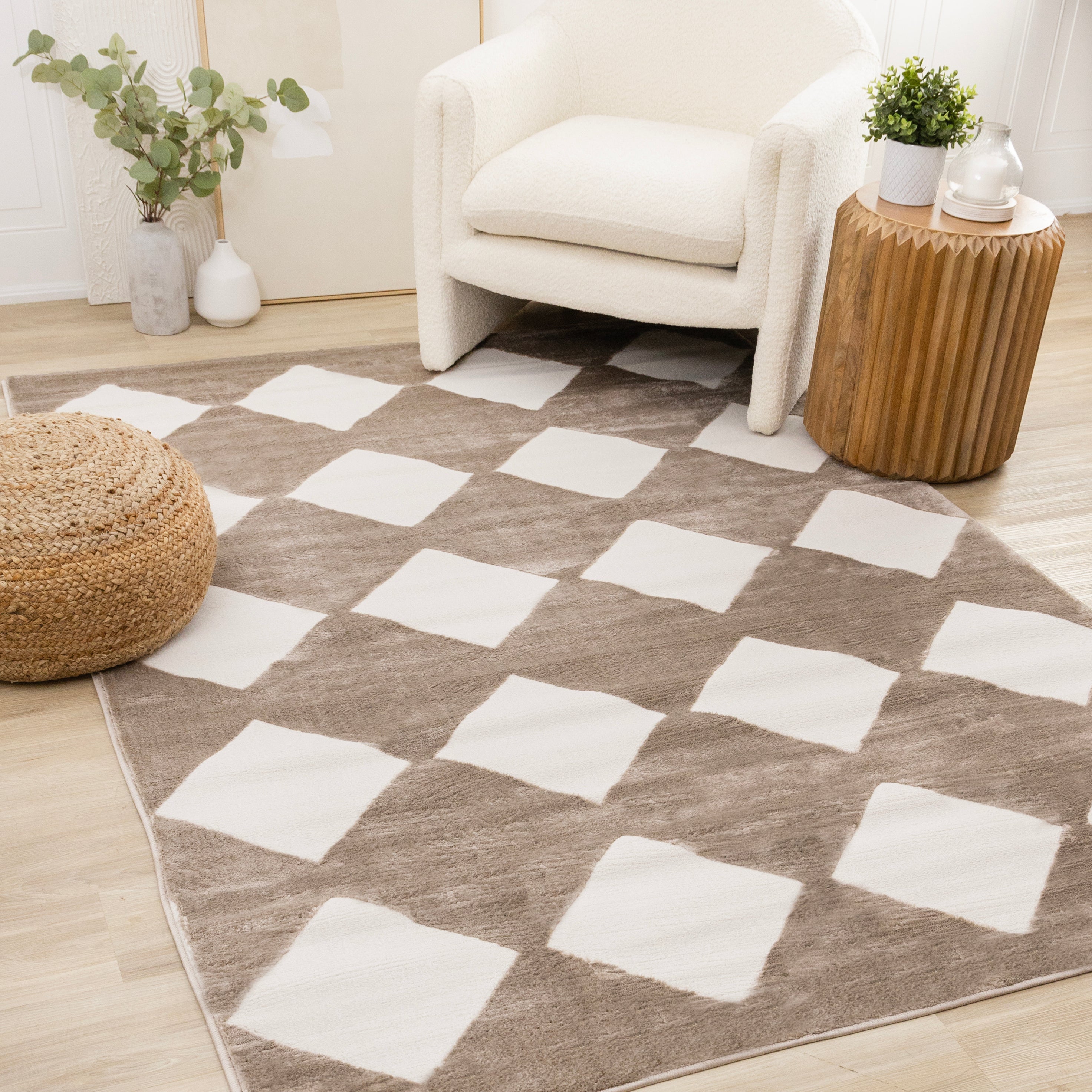 Leo Brown Cream Diamond Design Rug