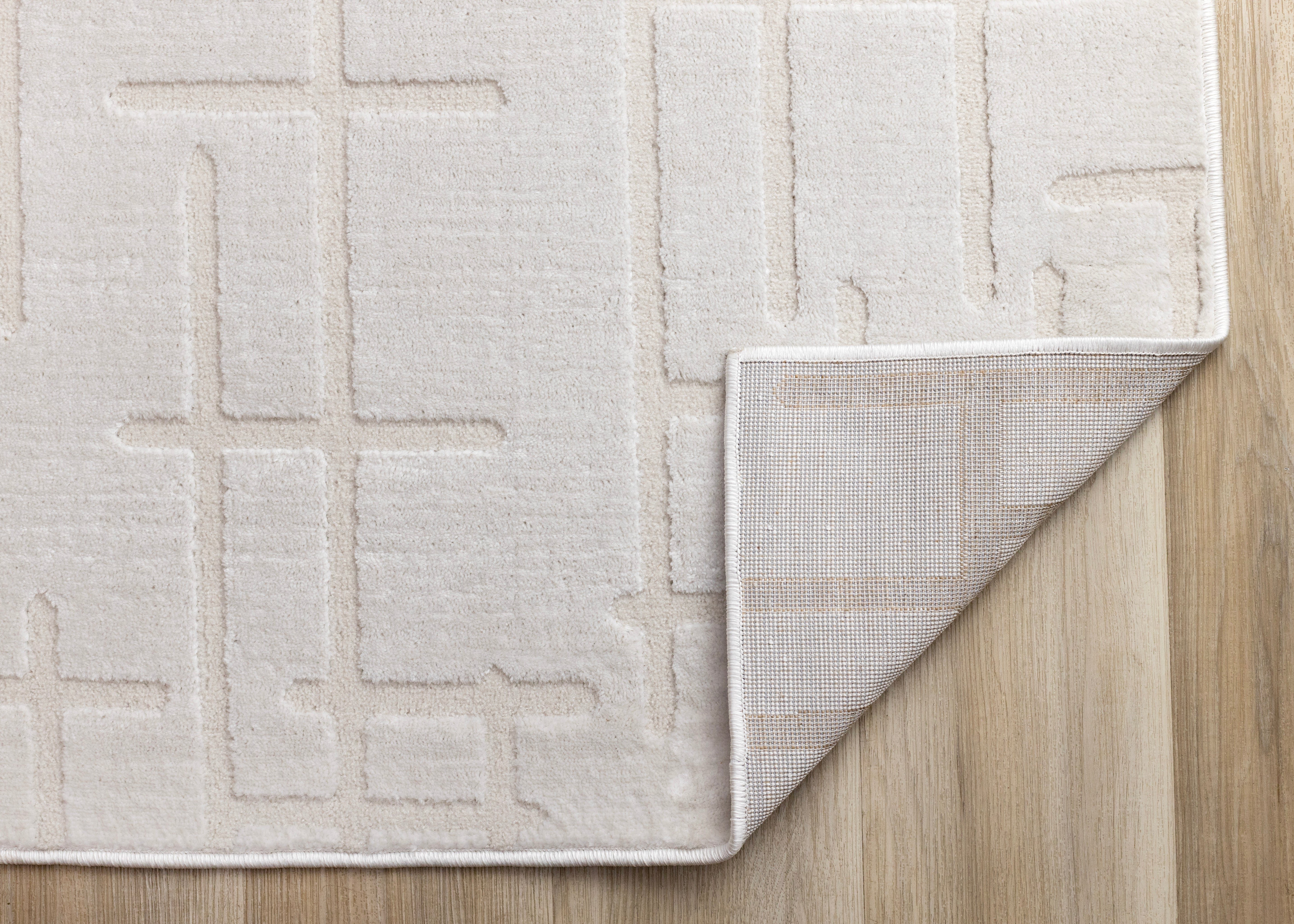 Leo White Lines Design Rug
