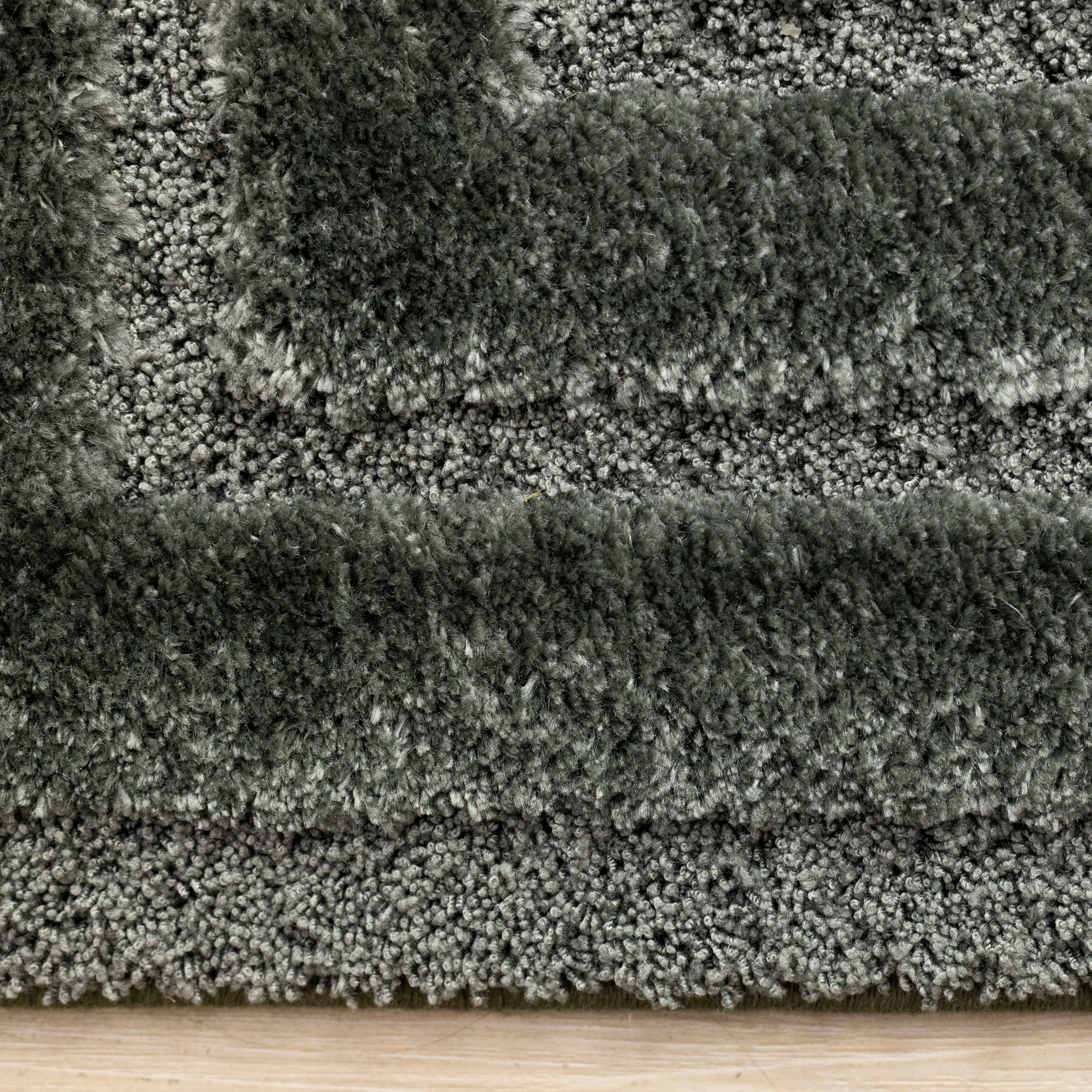 Luxe Green Maze Design Rug