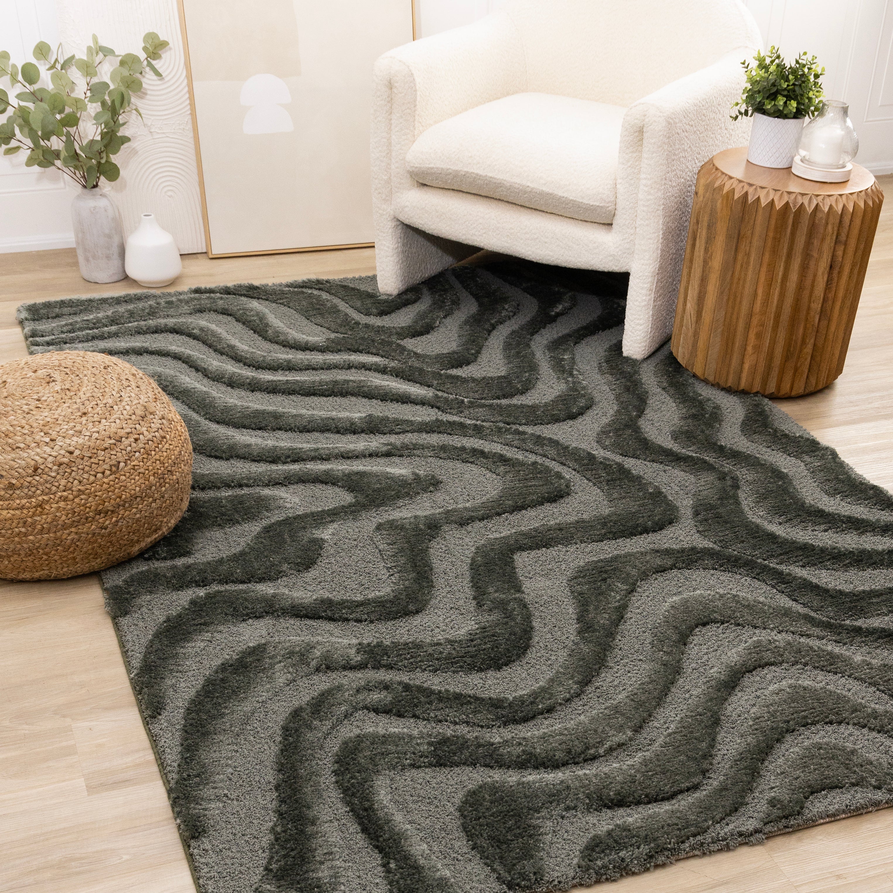 Luxe Green Curvy Lines Rug