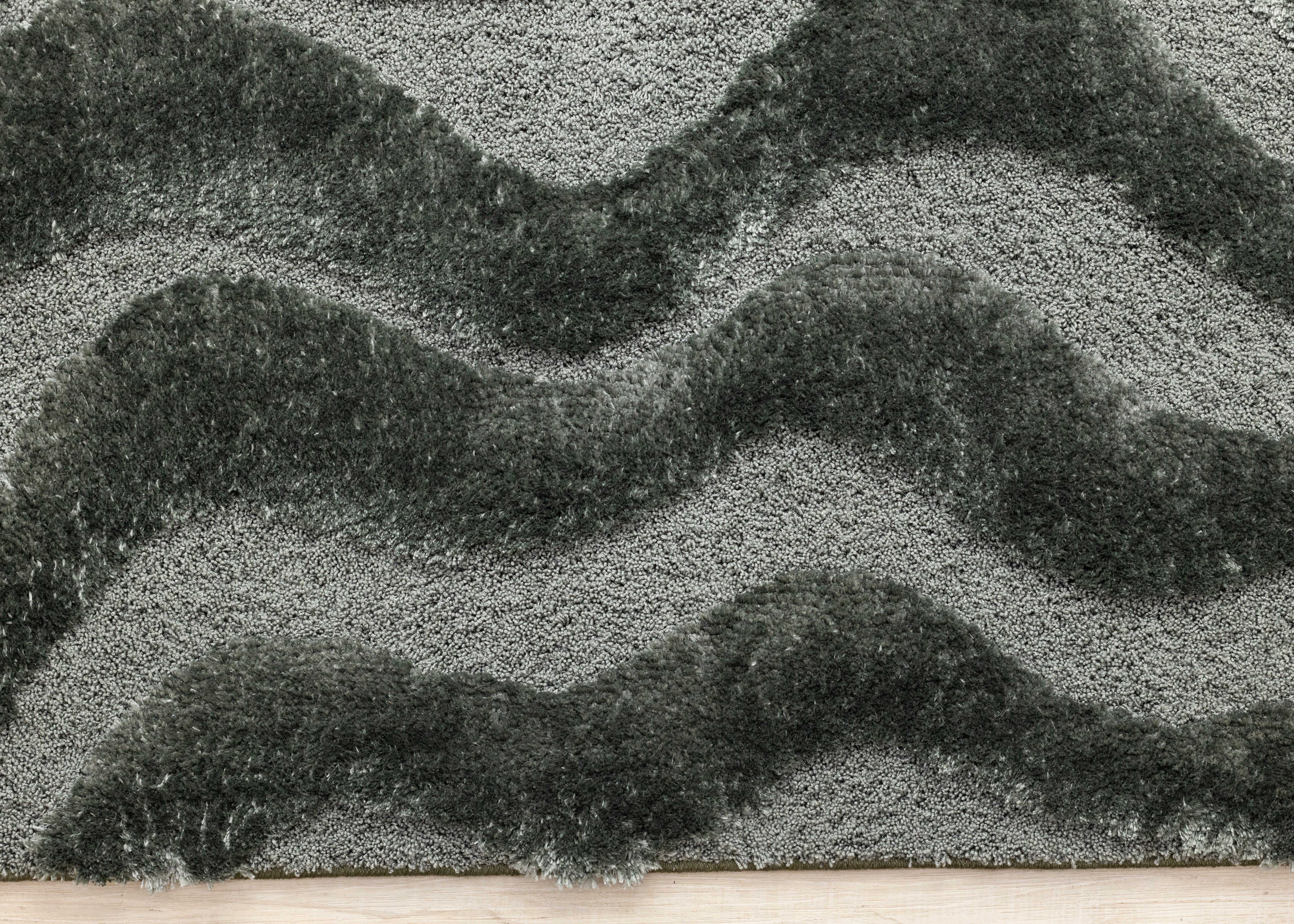 Luxe Green Curvy Lines Rug