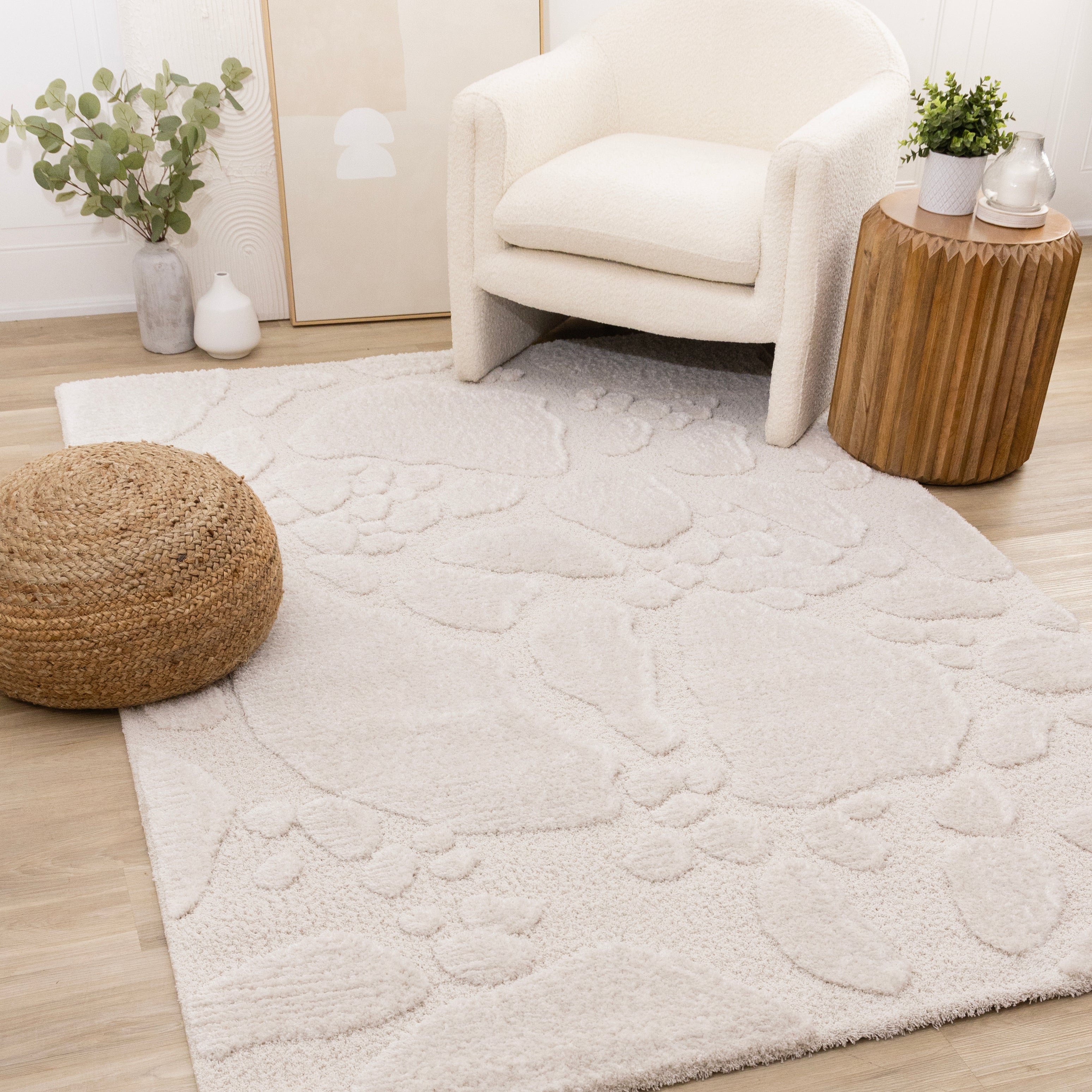 Luxe White Pebbled Design Rug