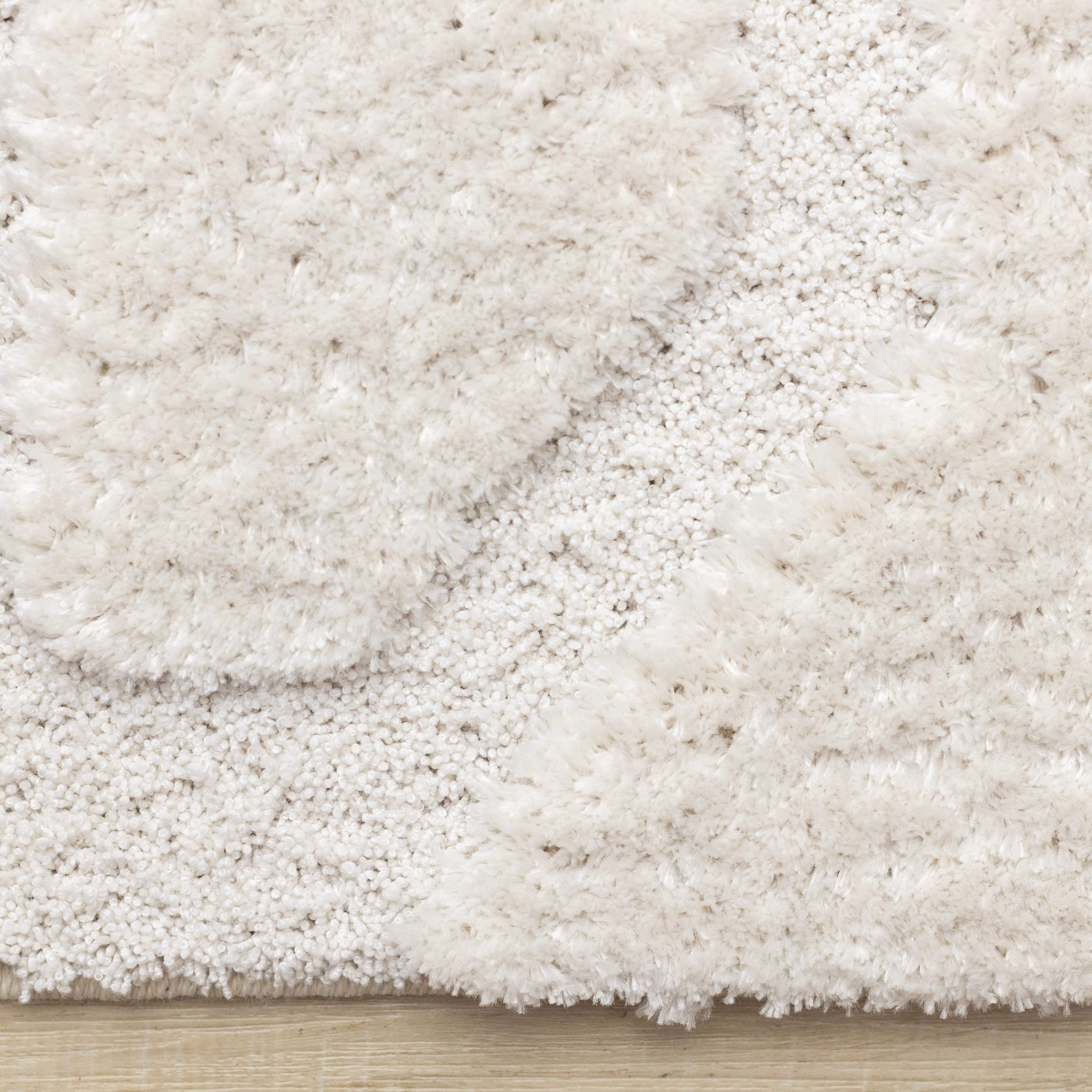Luxe White Scattered Shapes Design Rug