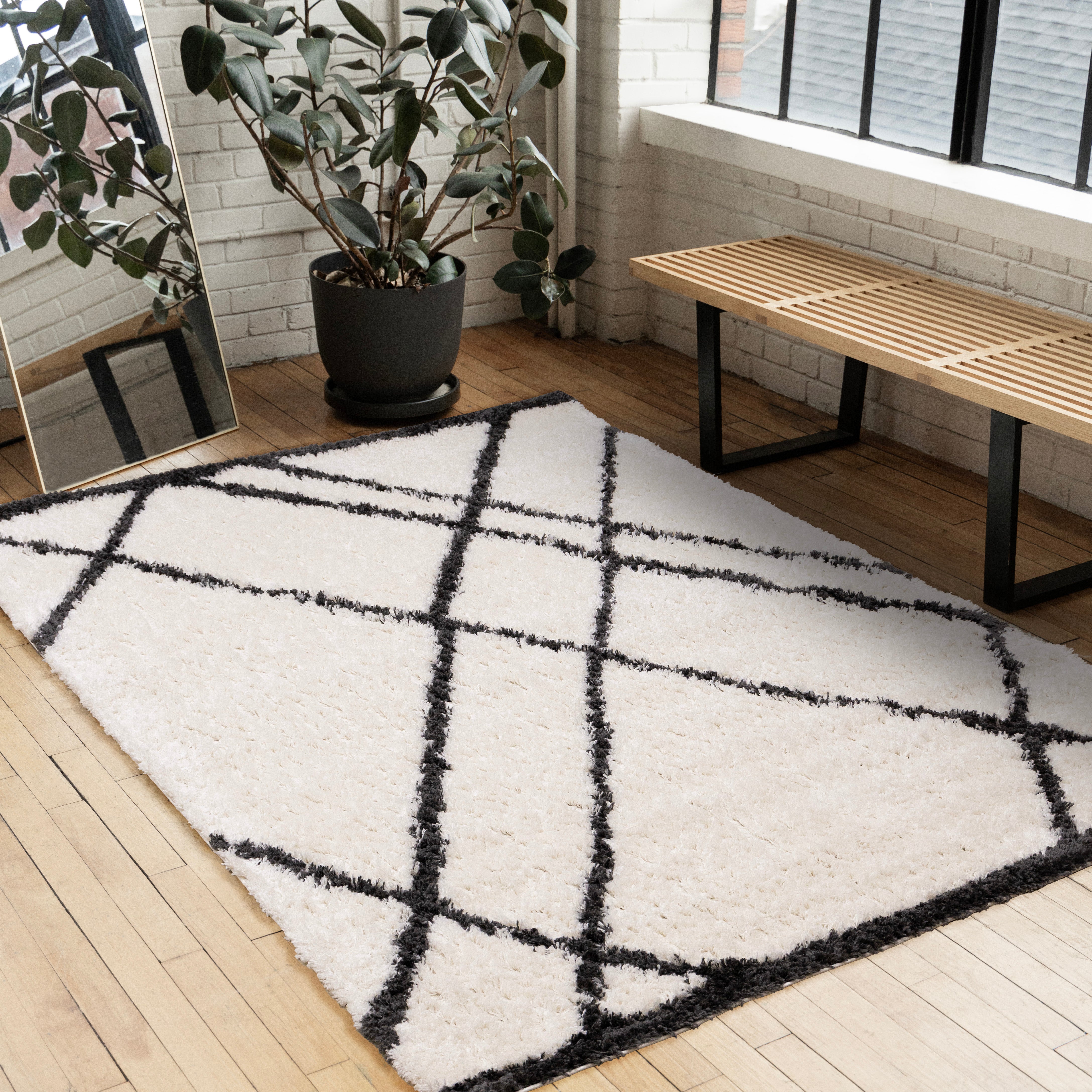 Pascal White Grey Geometric Comfort Shag Rug