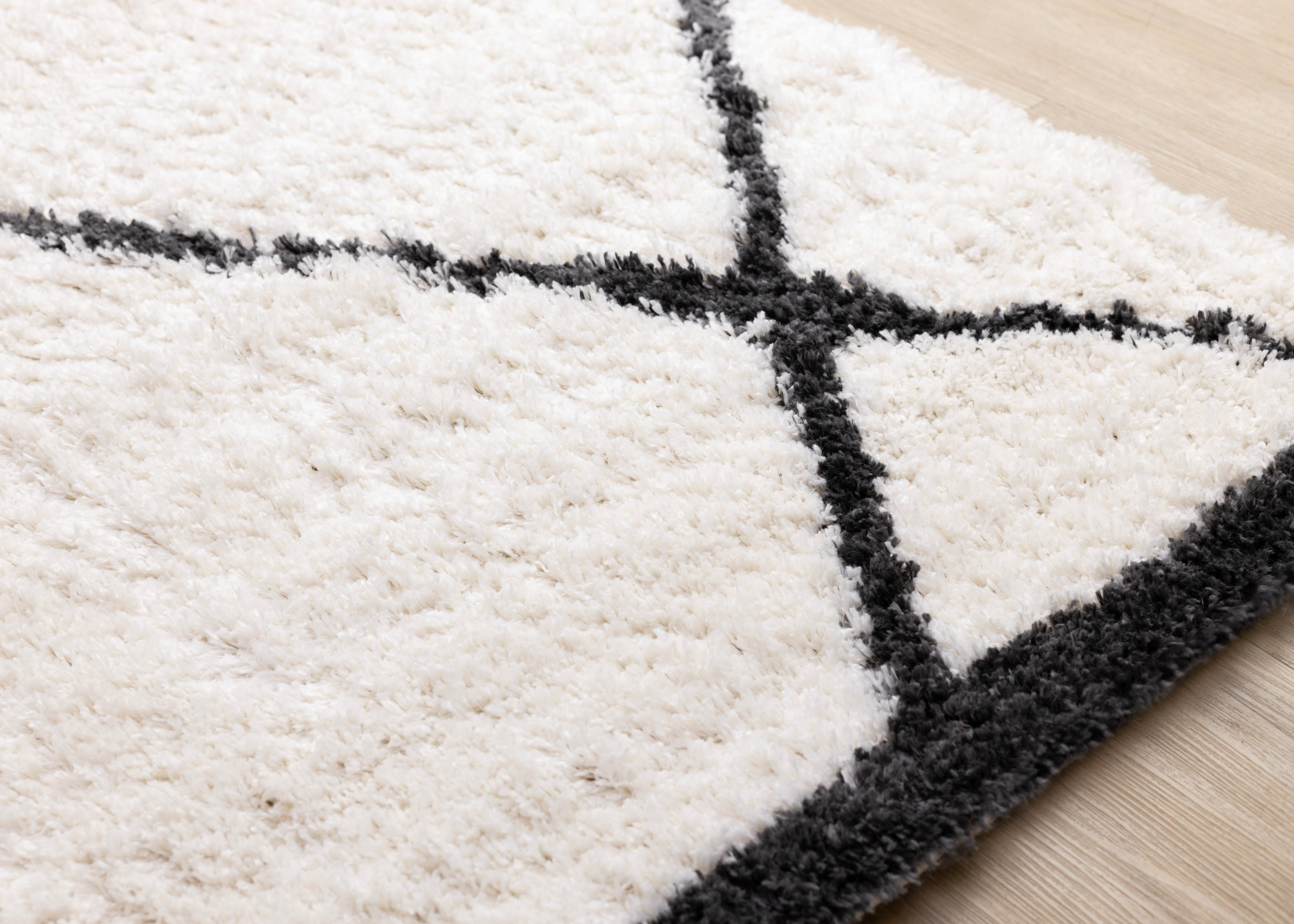 Pascal White Grey Geometric Comfort Shag Rug