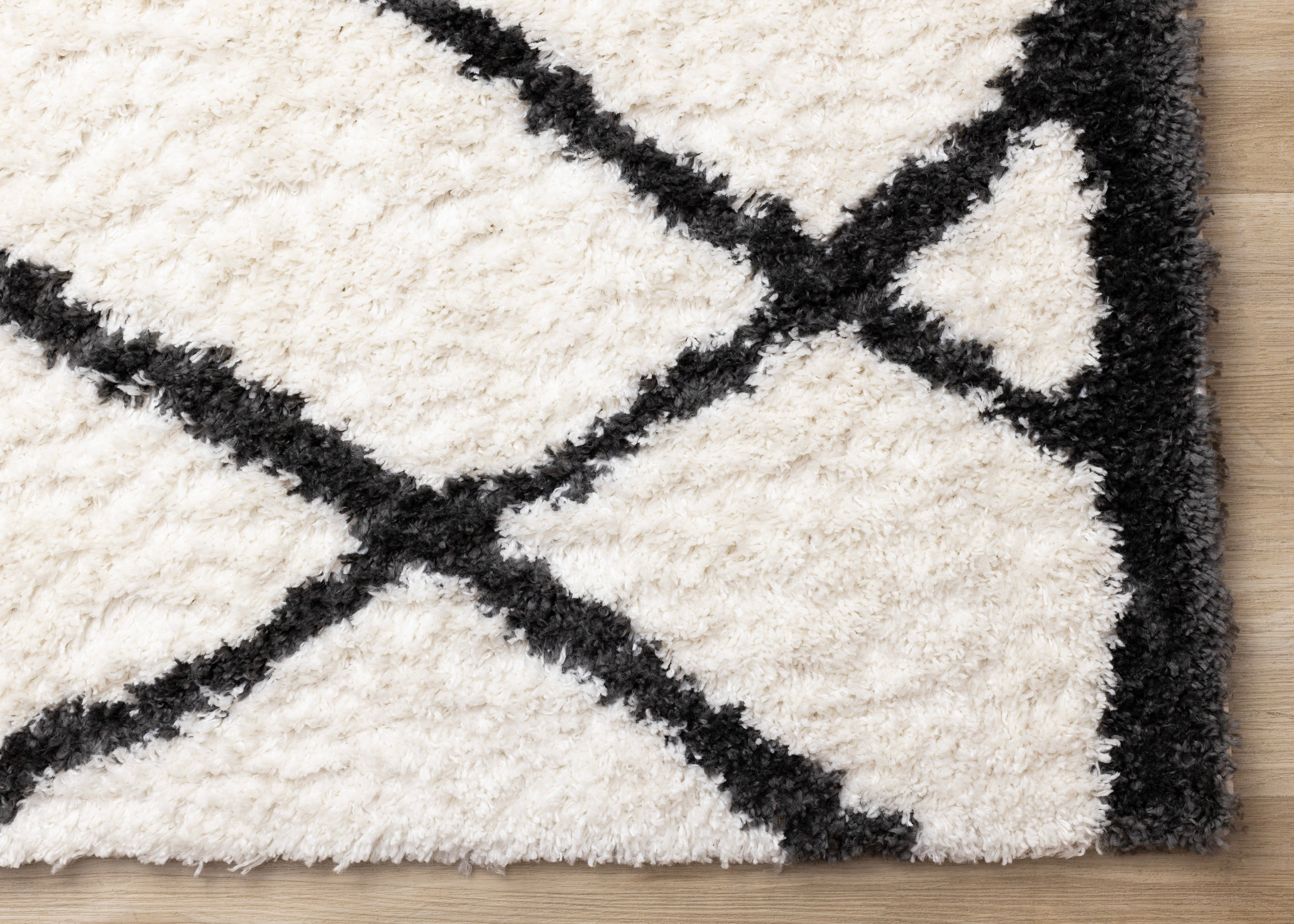 Pascal White Grey Geometric Comfort Shag Rug