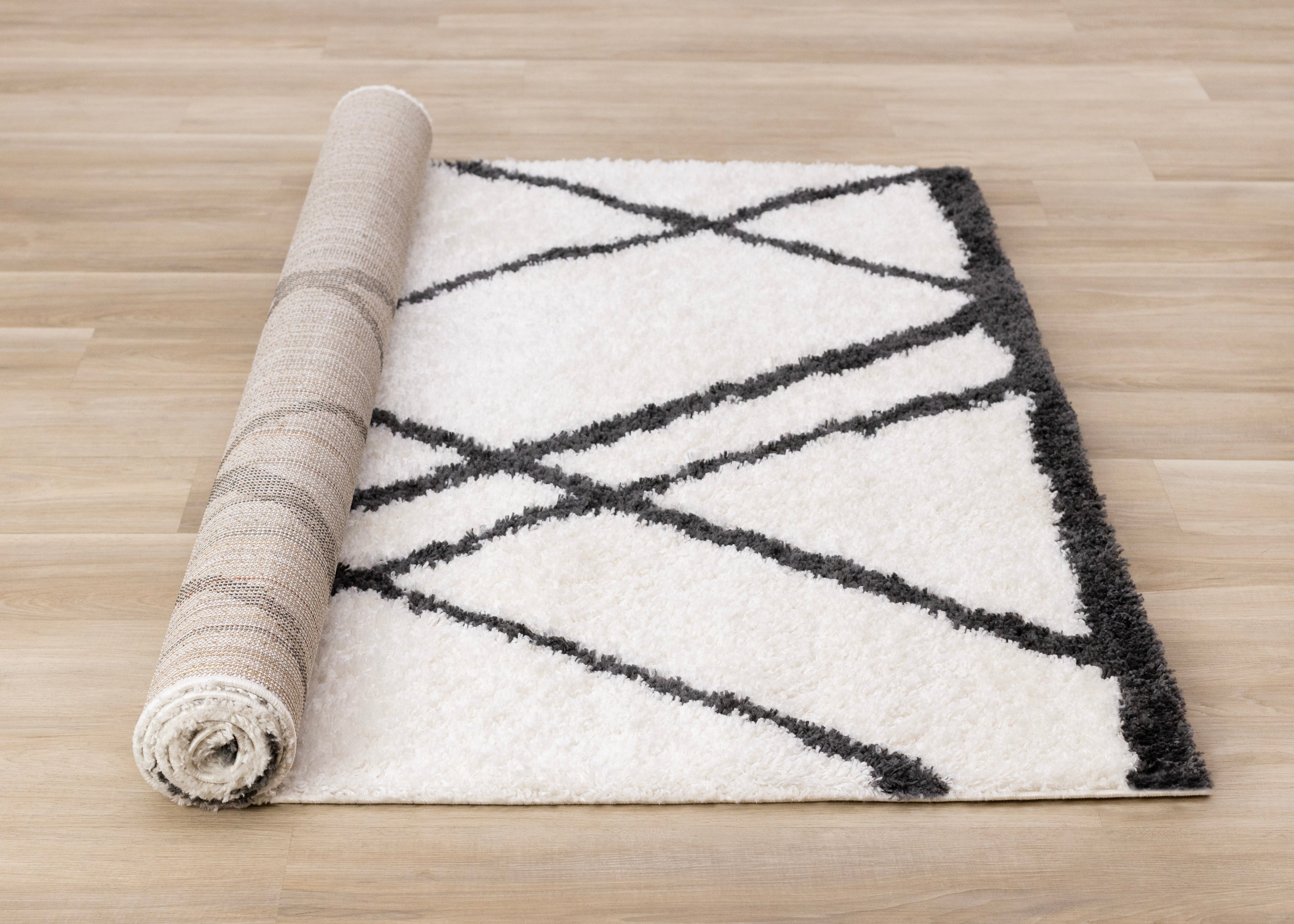Pascal White Grey Geometric Comfort Shag Rug