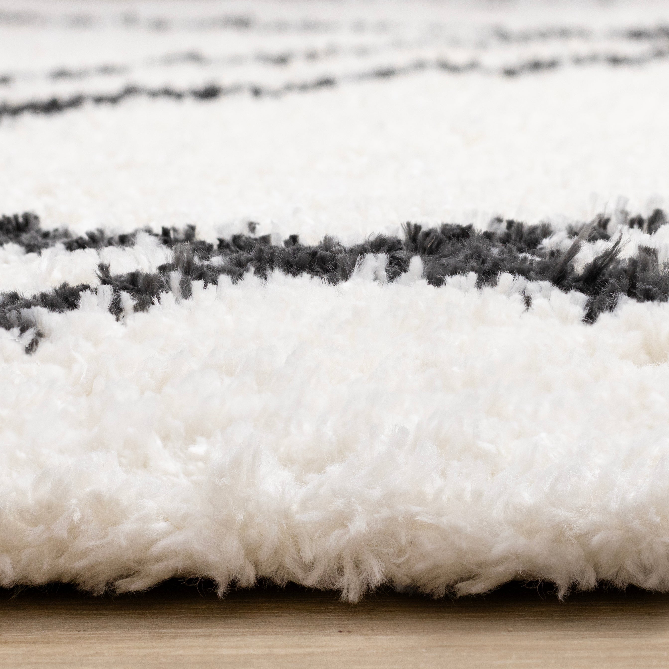 Pascal White Grey Geometric Comfort Shag Rug