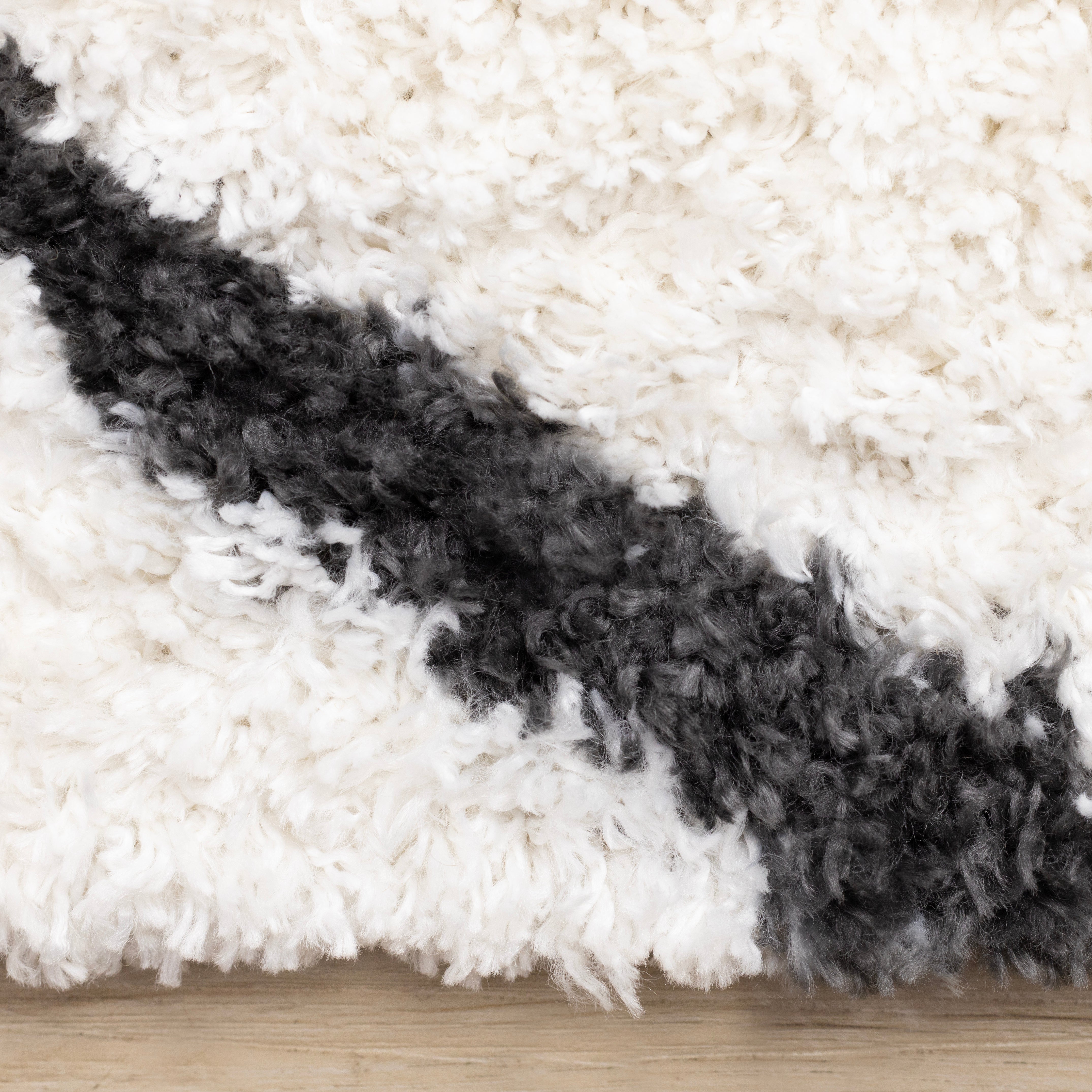 Pascal White Grey Geometric Comfort Shag Rug