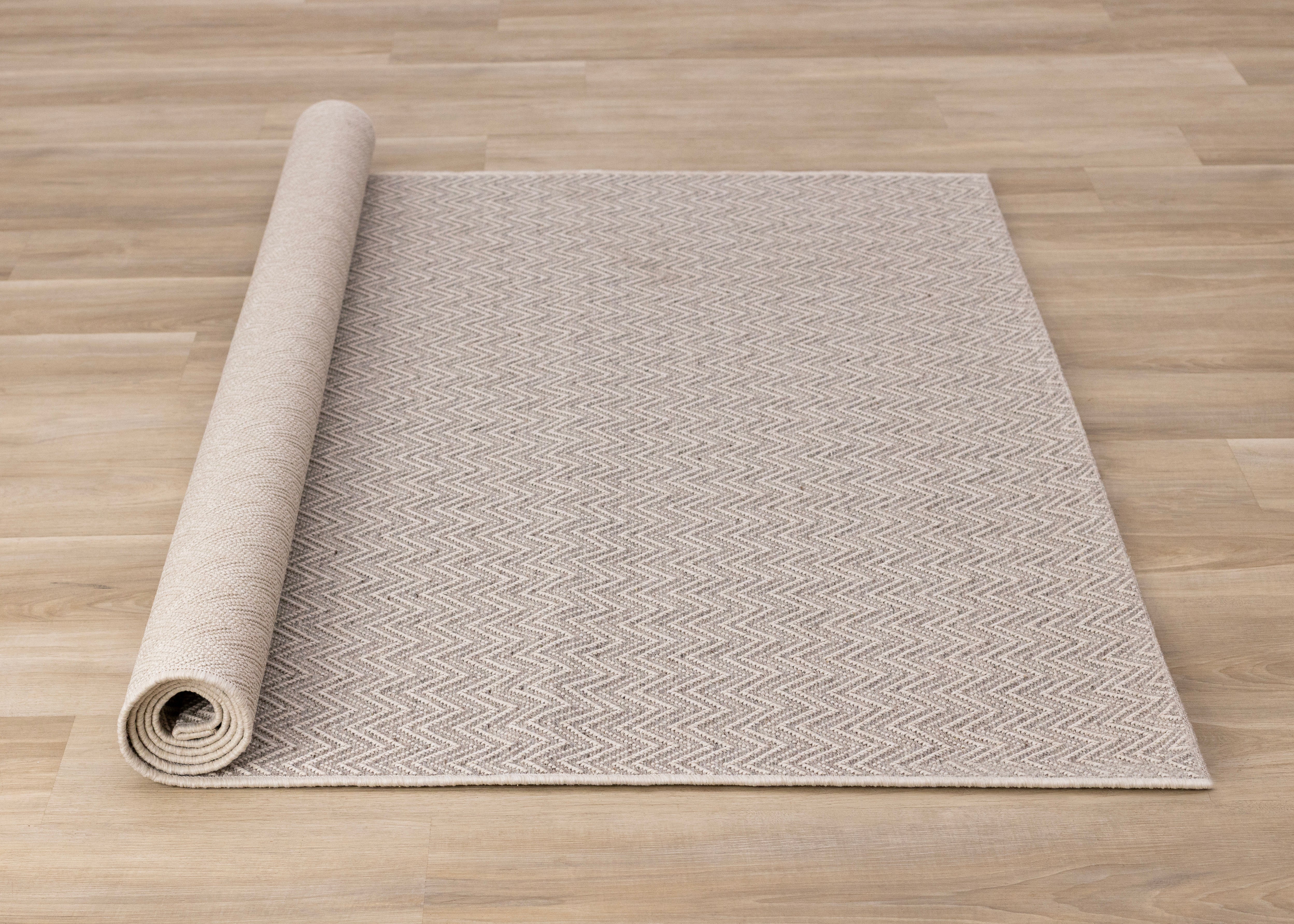 Peak Grey Chevron Design Rug