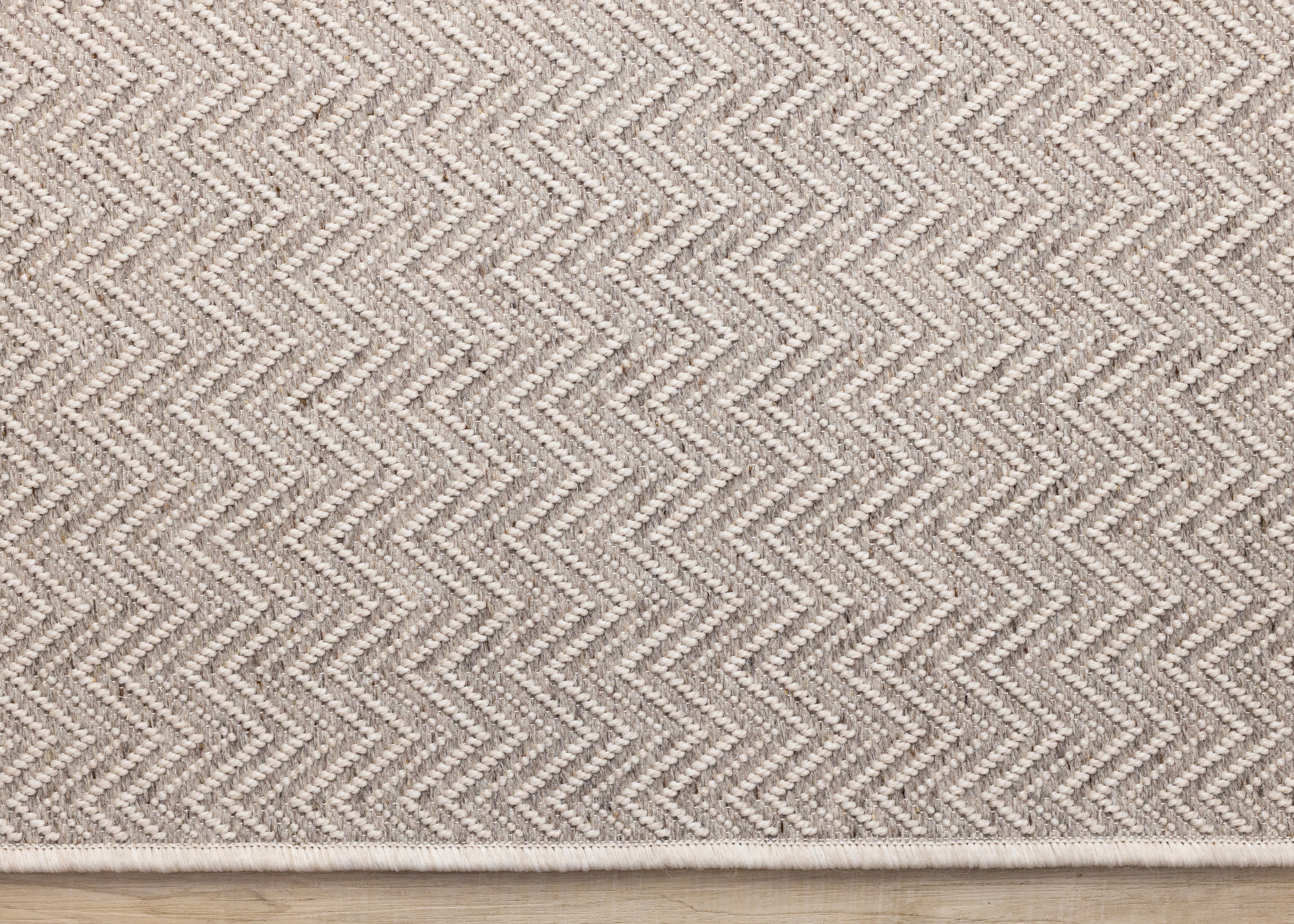 Peak Grey Chevron Design Rug