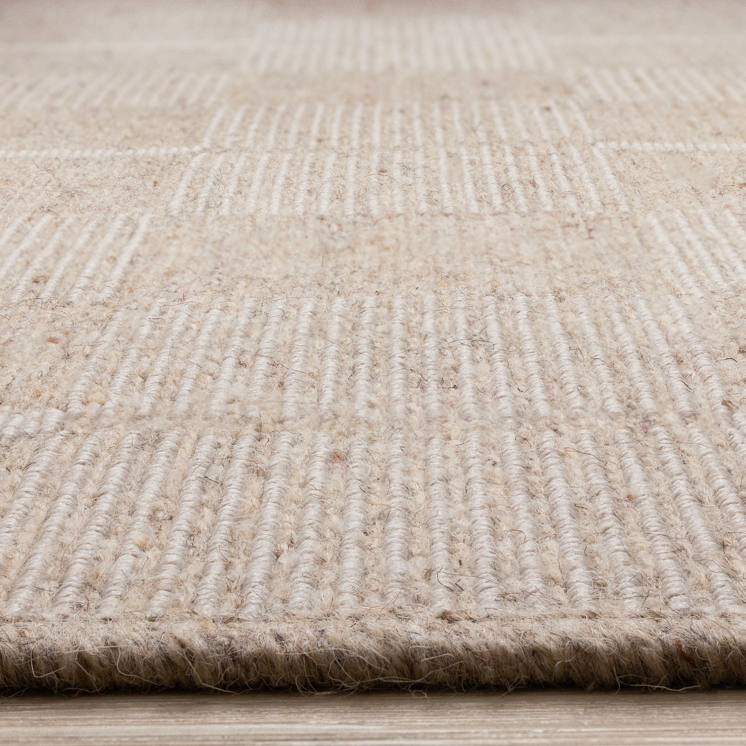 Peak Beige White Checkered Design Rug