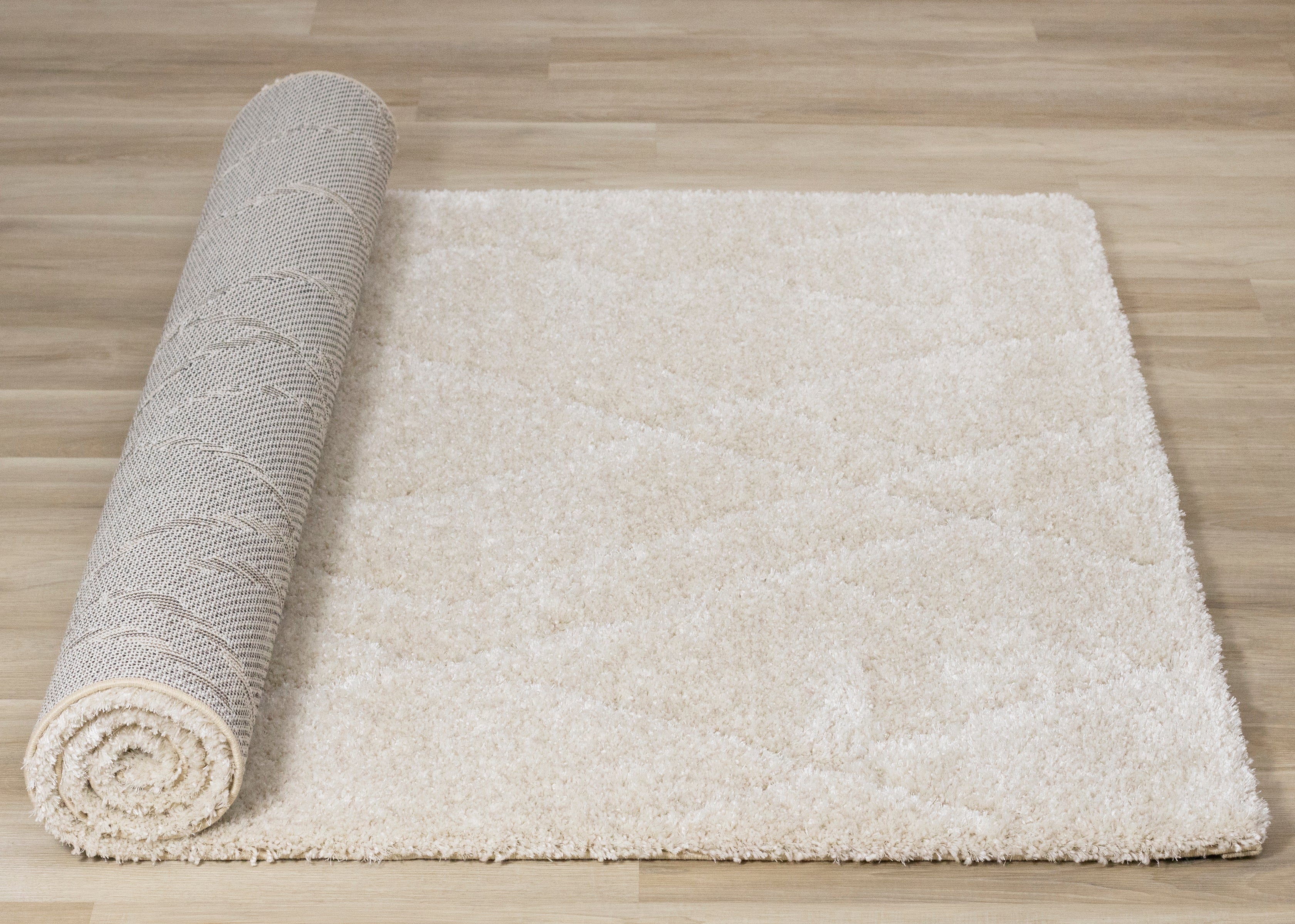 Roman Cream Subtle Diamond Pattern Rug
