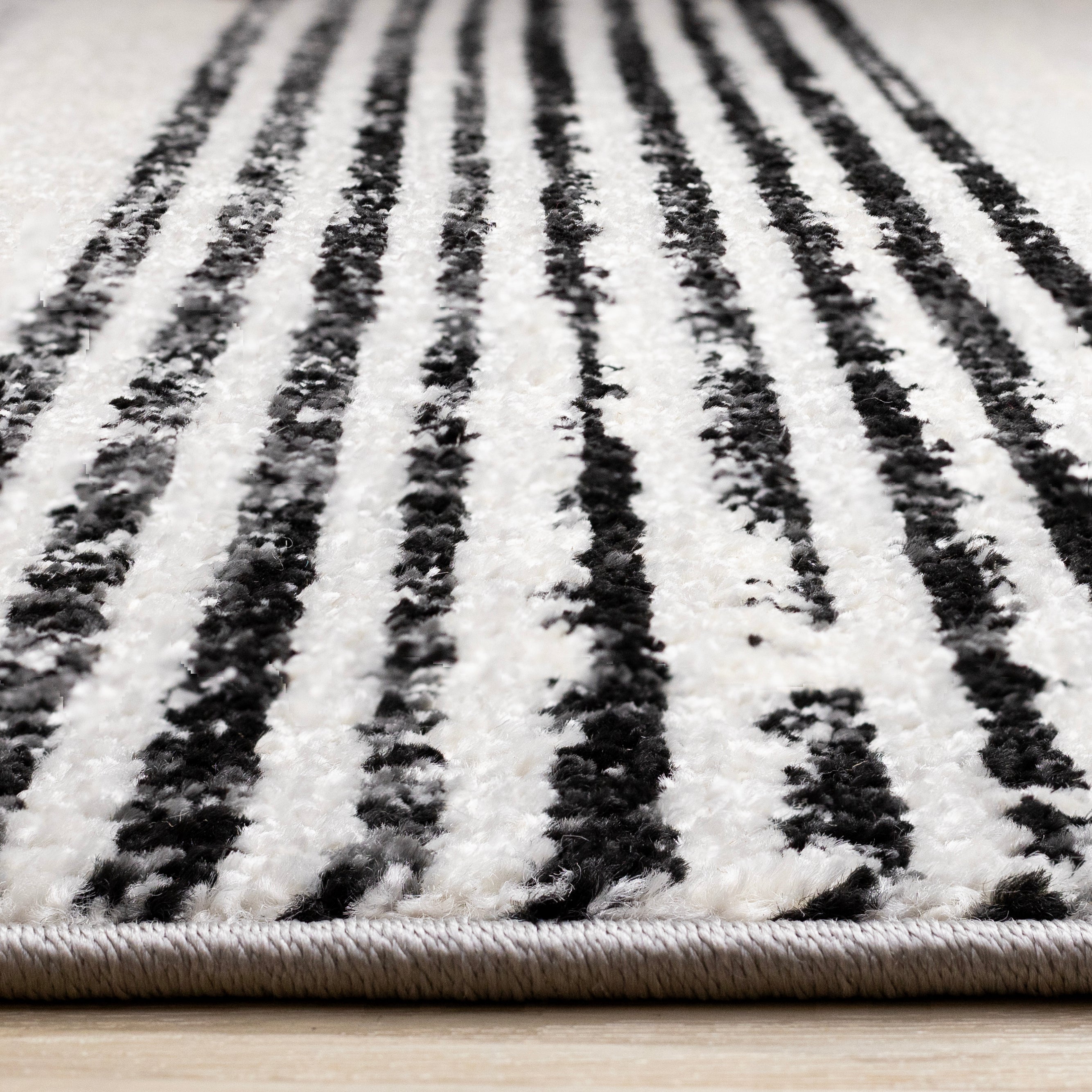 Swift Black White Patterned Lines Rug