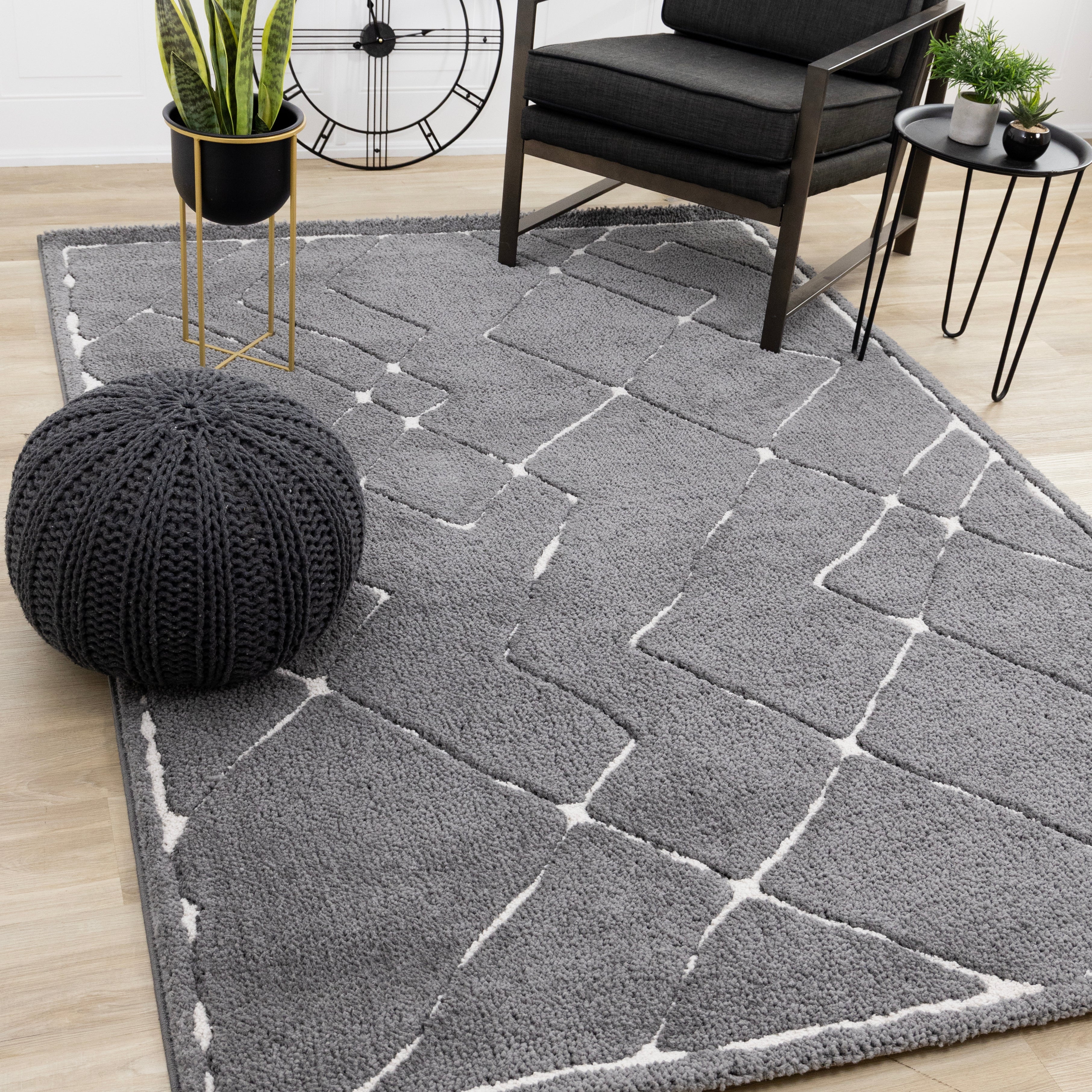 Talia Grey White Broken Lattice Rug