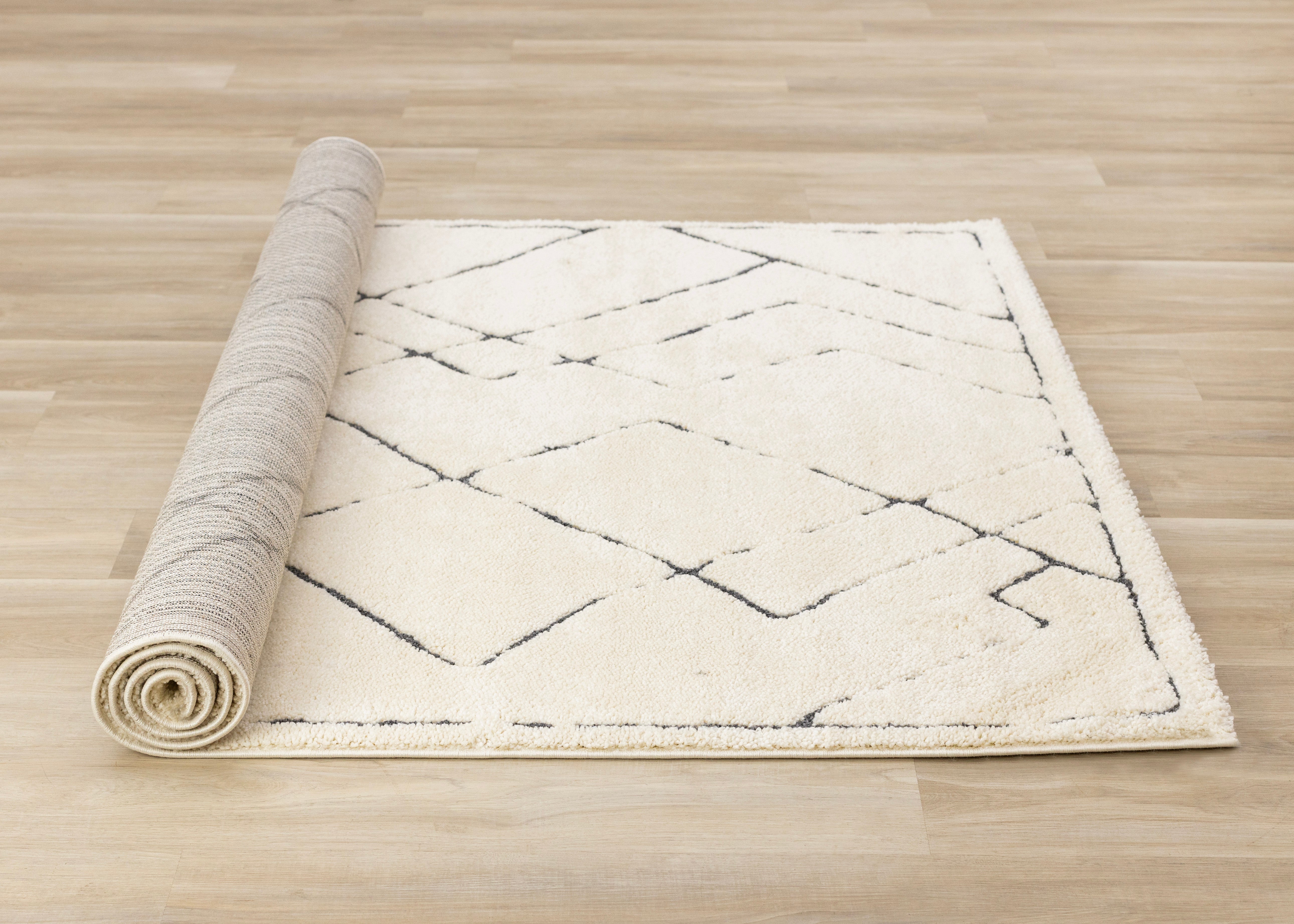 Talia Cream Black Broken Lattice Rug