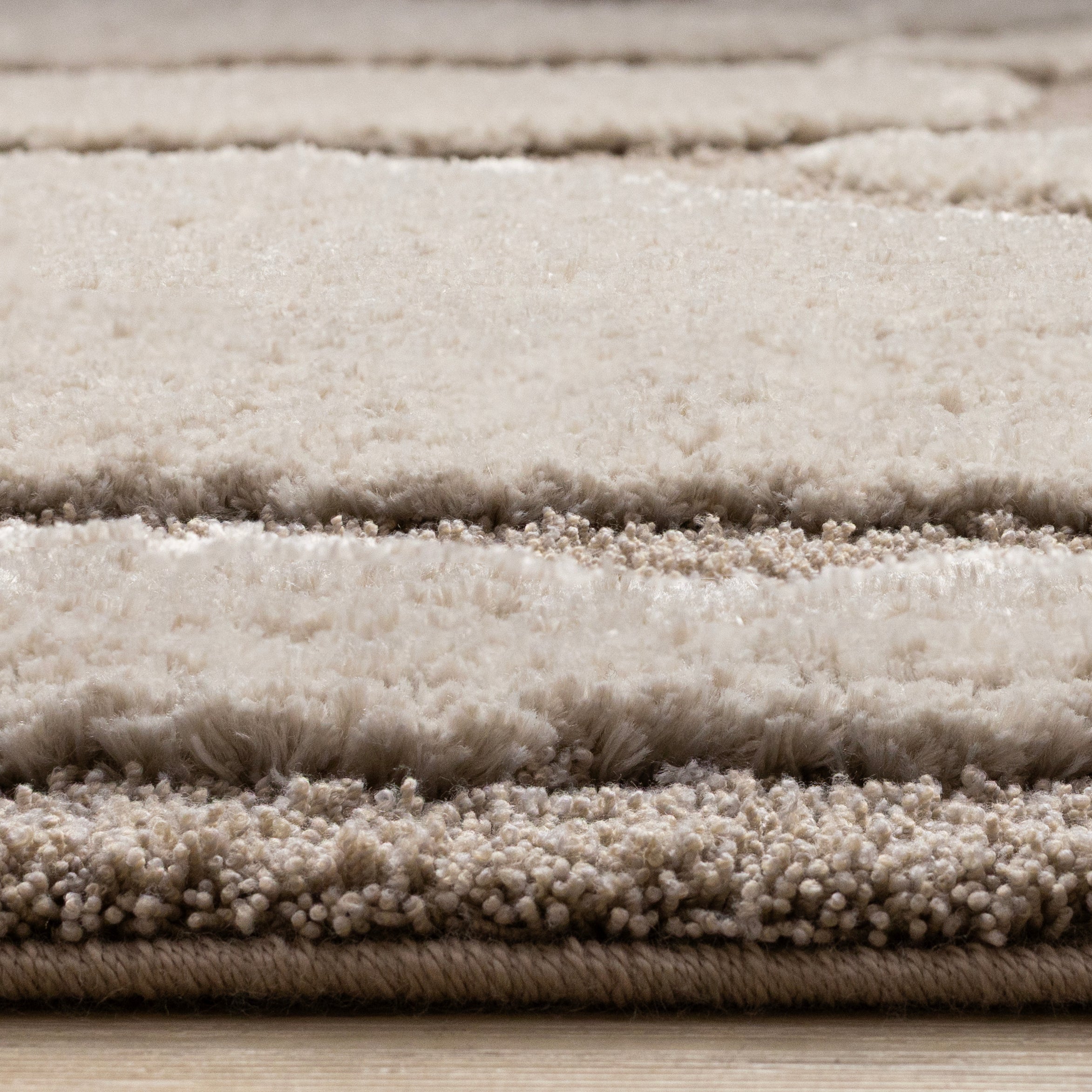 Luxe Taupe Sand Pebbled Design Rug