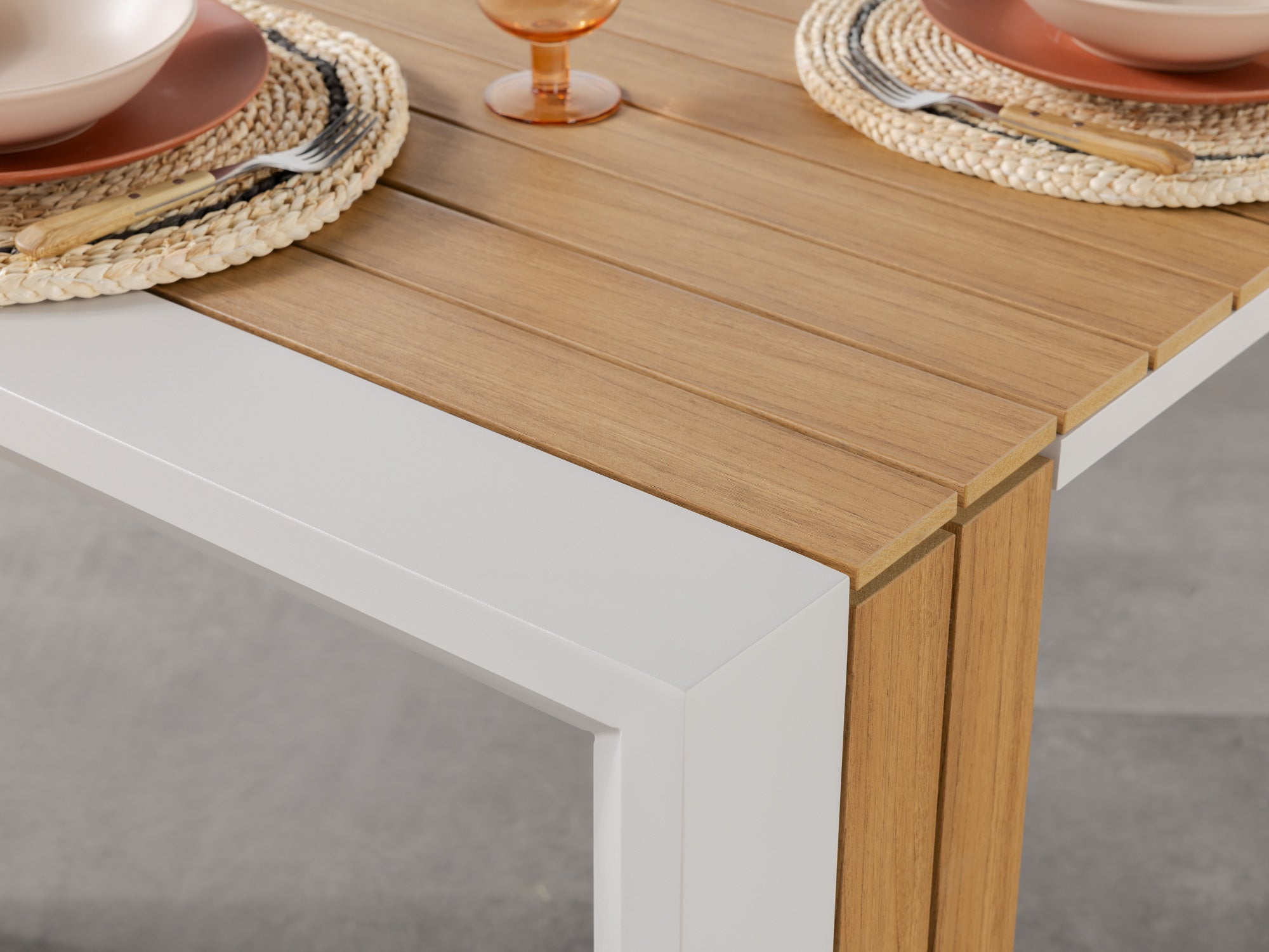 Transformer Outdoor Dining Set – The Family