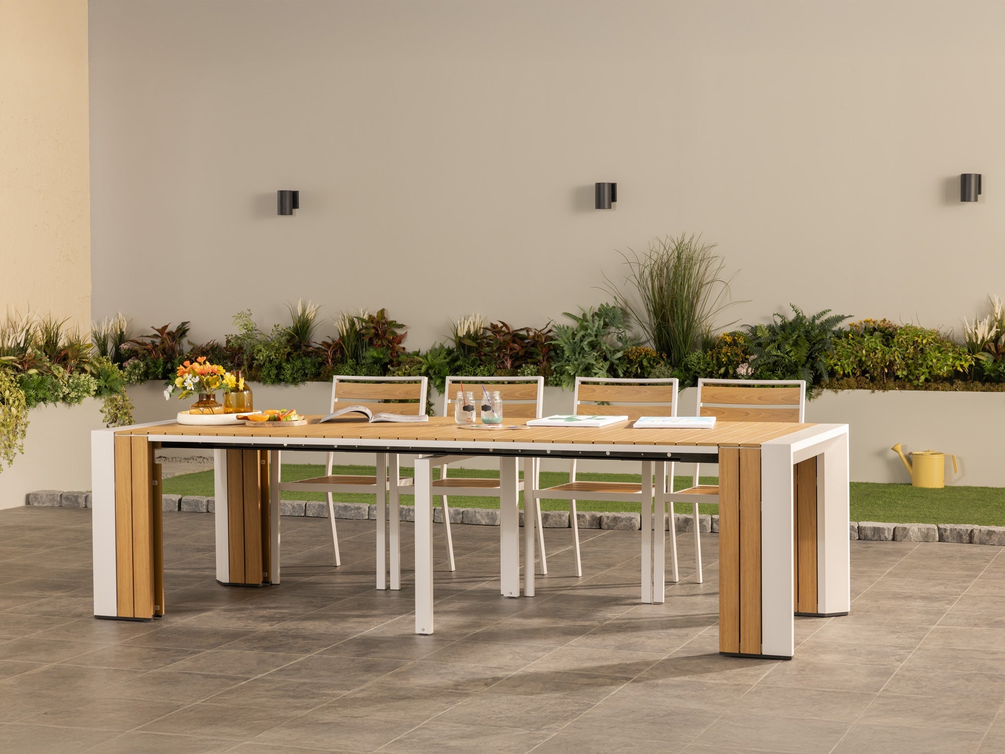 Transformer Outdoor Dining Set – The Family