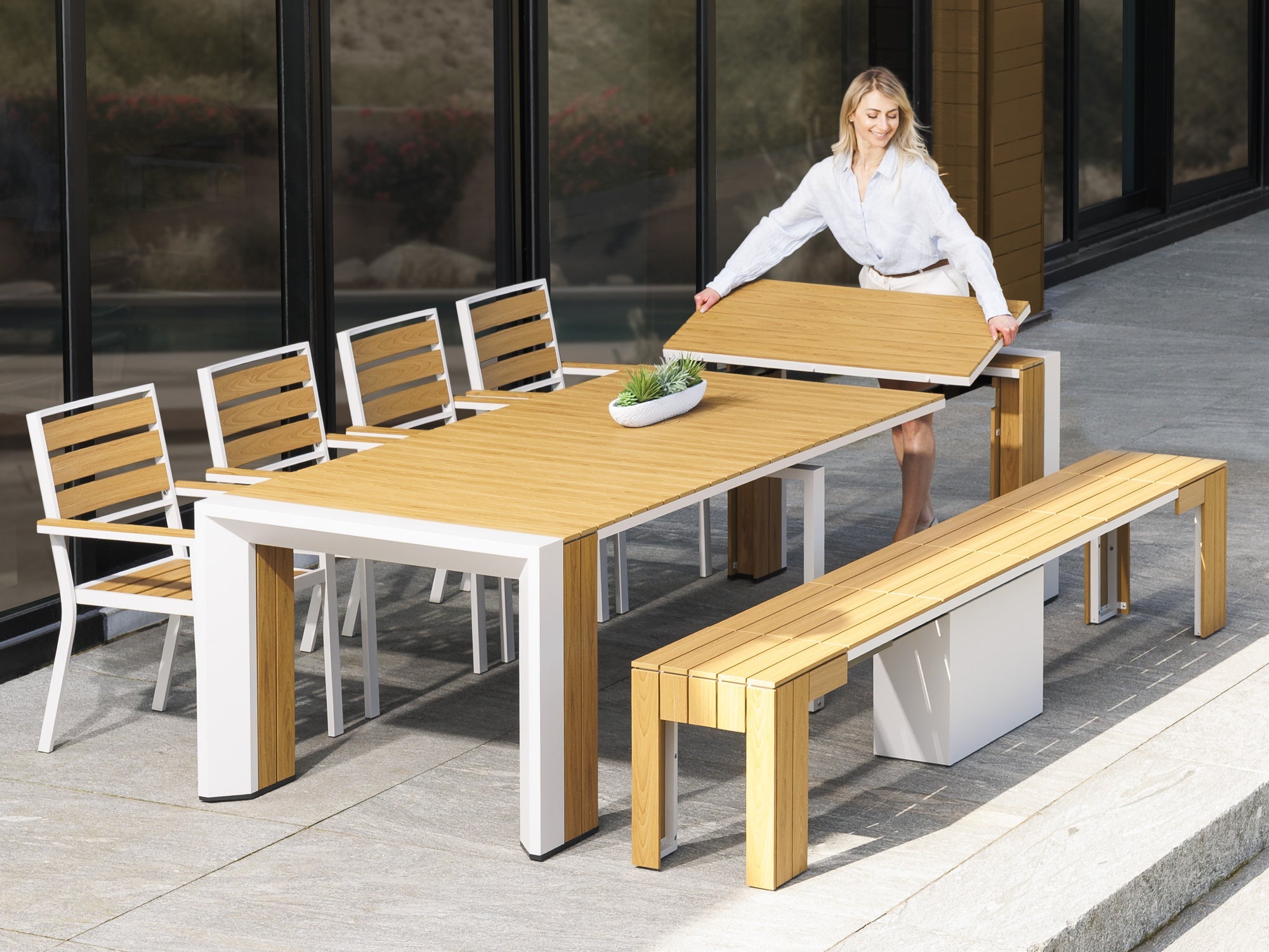 The Transformer Outdoor Dining Set – The Host